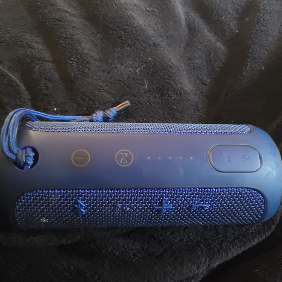 JBL Flip 3 - Picture 1 of 2
